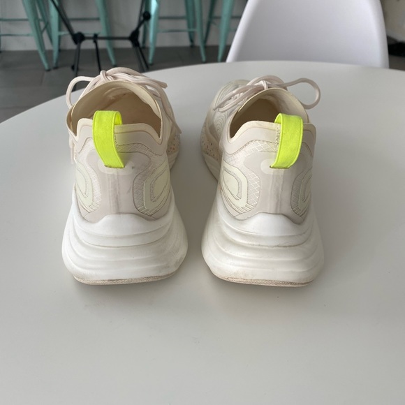 APL Streamline - Picture 7 of 13